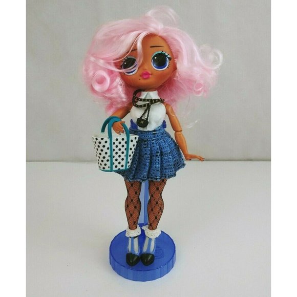 LOL Surprise OMG Doll UPTOWN GIRL With Accessories & Carry Case Locker with Key - Picture 2 of 11
